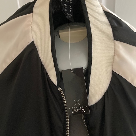 Bomber Jacket - Picture 4 of 5